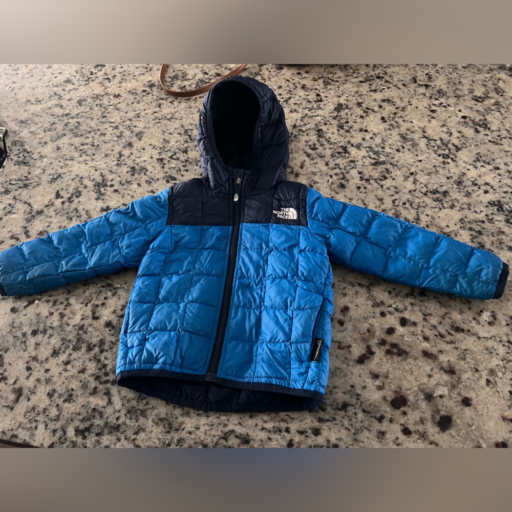 Northface ThermoBall Hooded Jacket 2T